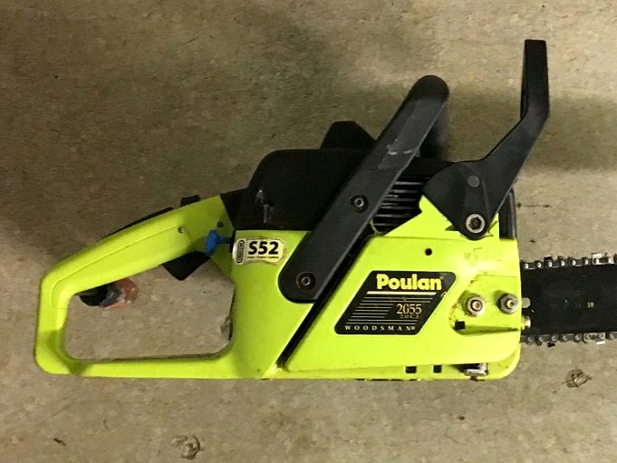 How Do I Replace The Tension Screw In A Chainsaw?